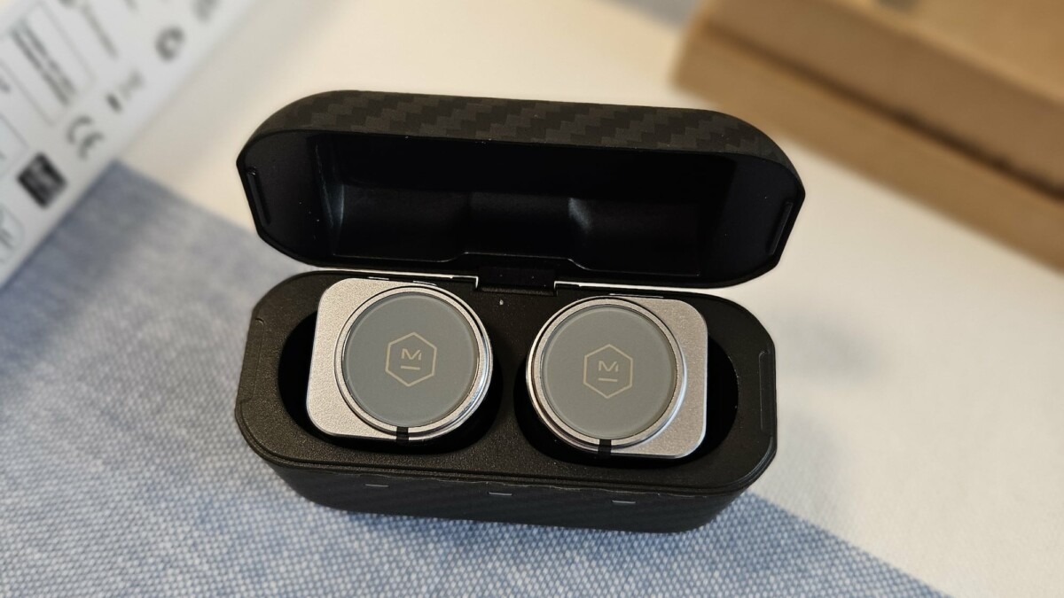 Master & Dynamic Mw09 Review Anc Earbuds